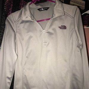 North face quarter zip only worn a few times